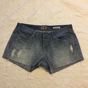 IT denim shorts